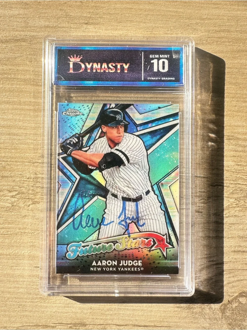 Aaron Judge Signed Rookie 2018 Topps Chrome Gem Mint 10 Novelty Baseball Card.